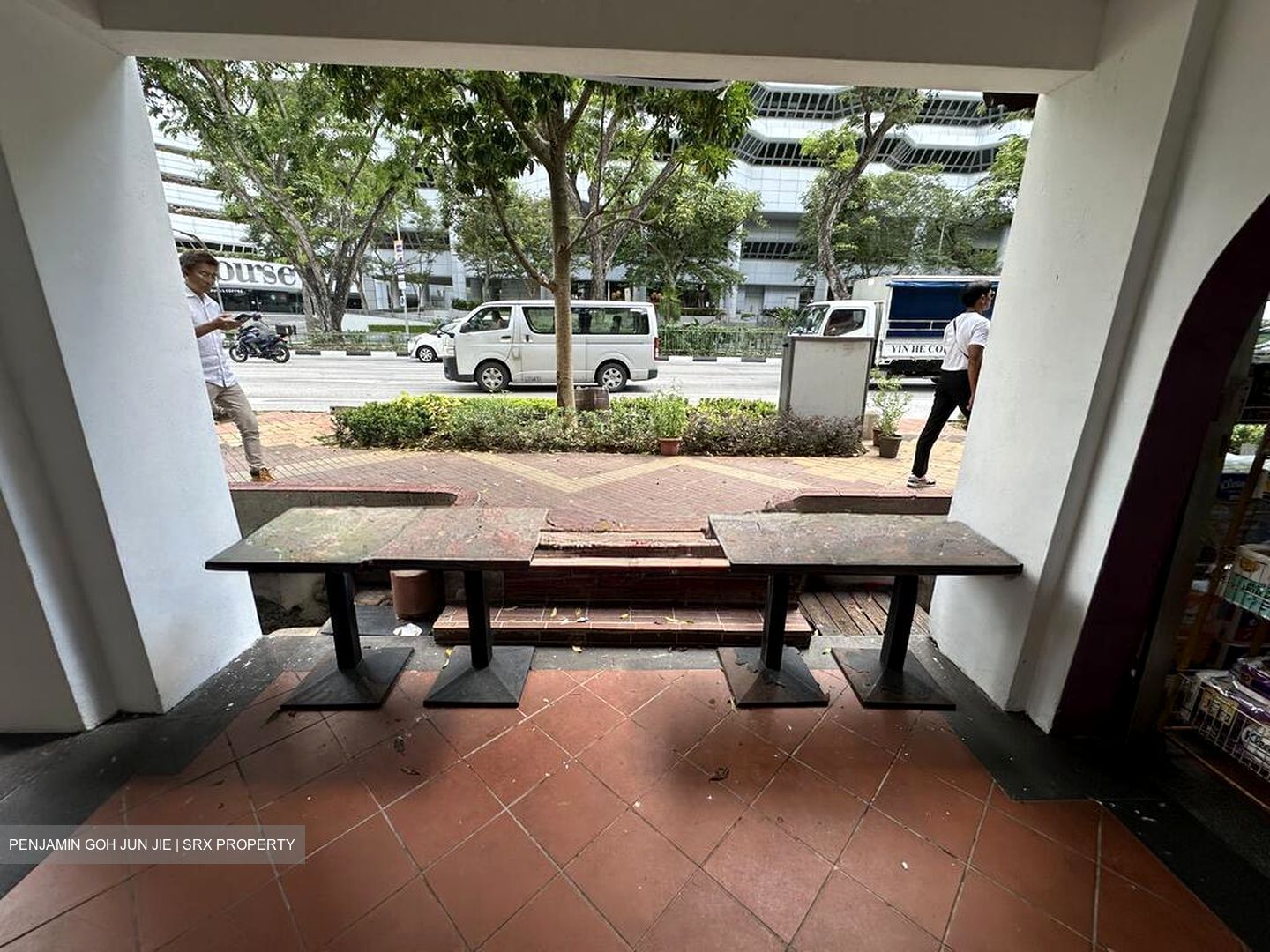Beach Road (D7), Retail #514304401